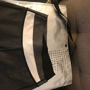 Lululemon pants size 4